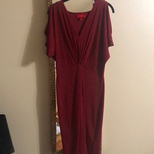 Jennifer Lopez cold shoulder dress